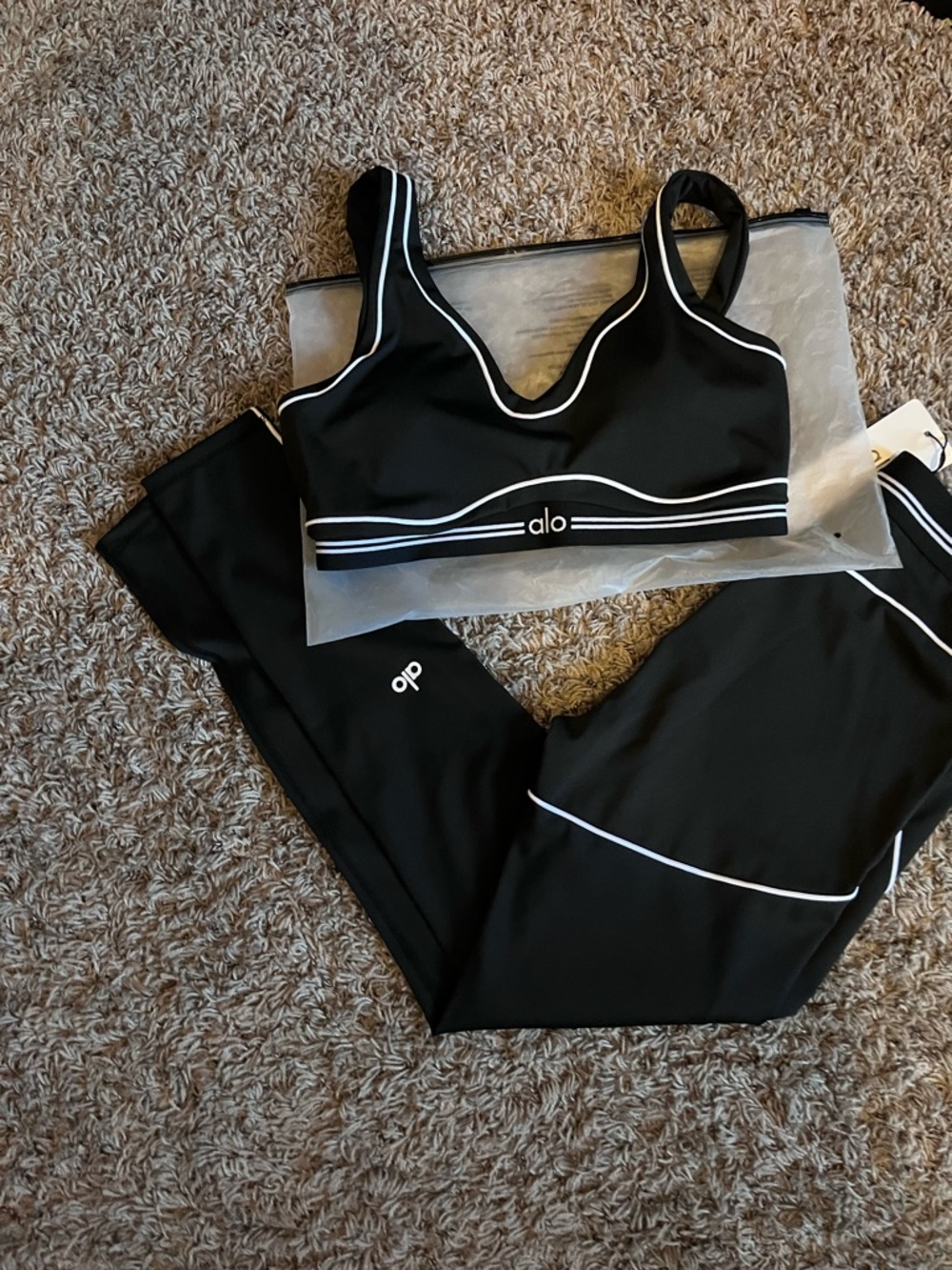 ALO Yoga Black Activewear Set with White Trim